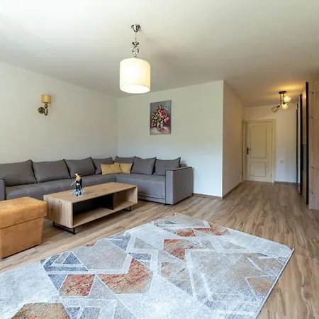 Garden * バイナ・バシュタ